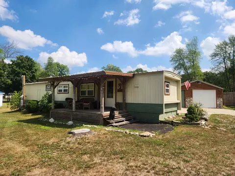2169 Oakridge, Farwell, MI 48622