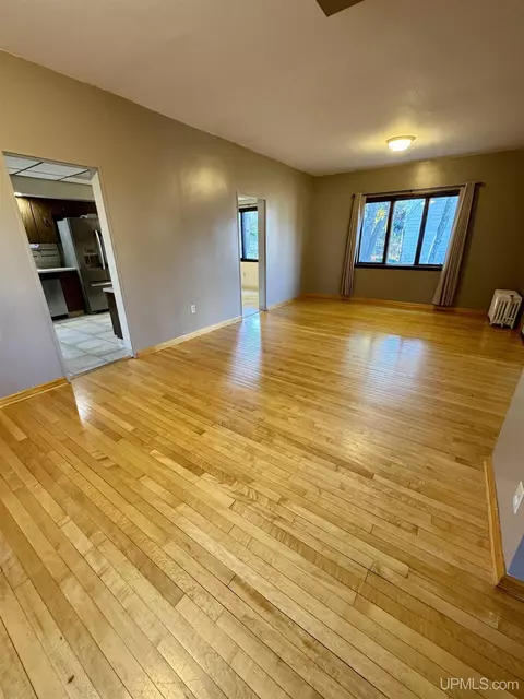 826 N N Pne, Ishpeming, MI 49849 photo 4