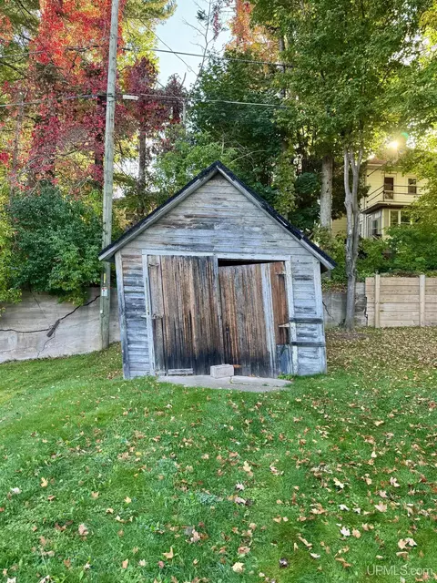 826 N N Pne, Ishpeming, MI 49849 photo 37