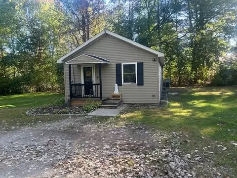 3182 E Stewart, Midland, MI 48640