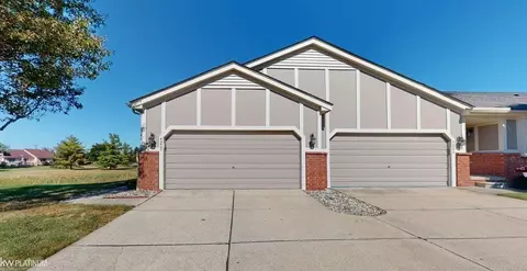 42407 Creekside, Clinton Township, MI 48038