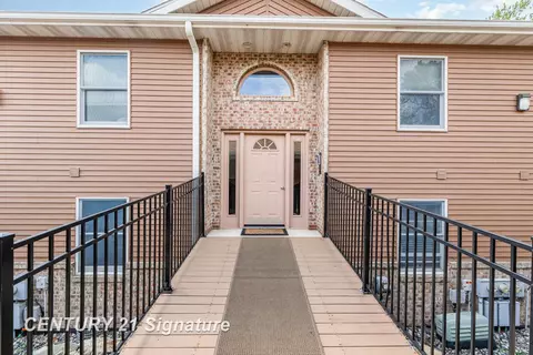 8231 Midland, Freeland, MI 48623