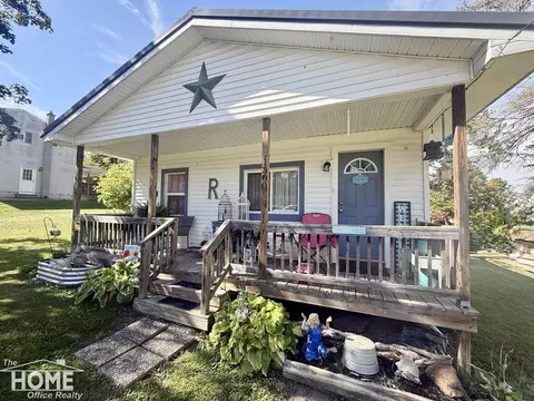 1300 S Pearce, Owosso, MI 48867