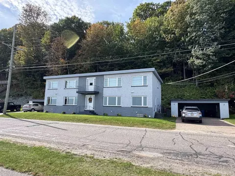 830 S S Lk, Marquette, MI 49855