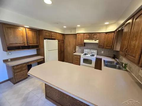Kitchen - 91 Kratz, Hemlock, MI 48626 photo 1 of 2