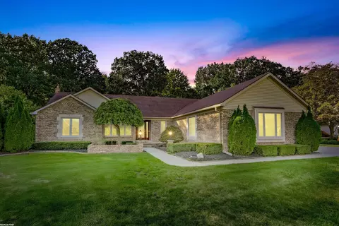 54455 Nottingham, Shelby Township, MI 48315
