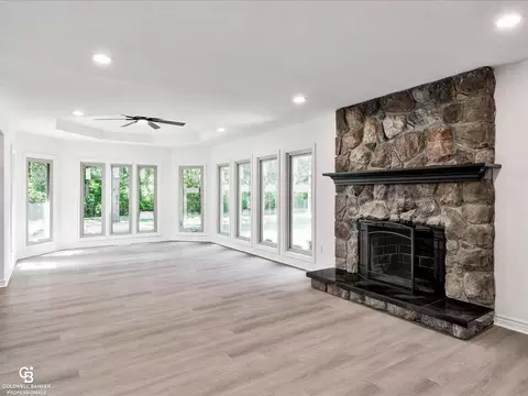 Living - 7171 Hewitt, Jeddo, MI 48032 photo 1 of 7