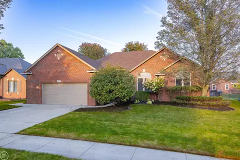 49472 Helmsley, Macomb, MI 48044