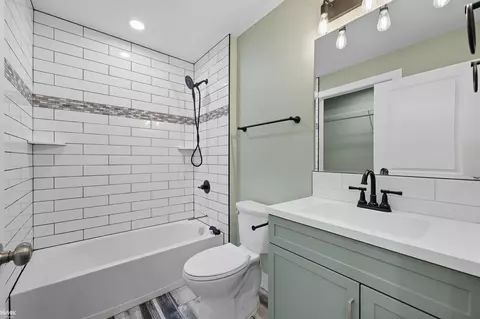 Bath - 310 S 6th, Saint Clair, MI 48079 photo 2 of 4