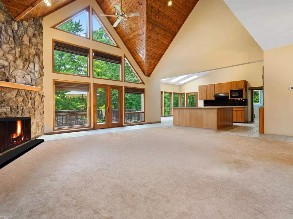 Living - 2111 Oak, Ortonville, MI 48462 photo 1 of 4