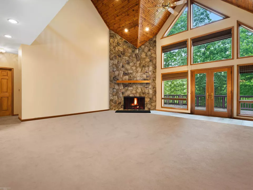 Living - 2111 Oak, Ortonville, MI 48462 photo 2 of 4