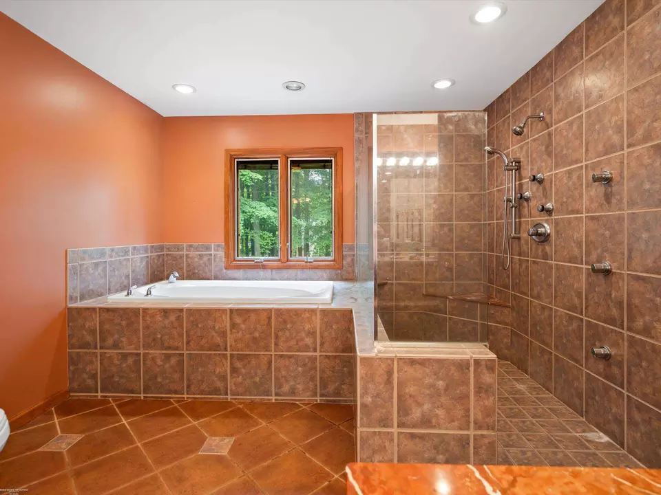 Bath - 2111 Oak, Ortonville, MI 48462 photo 5 of 6