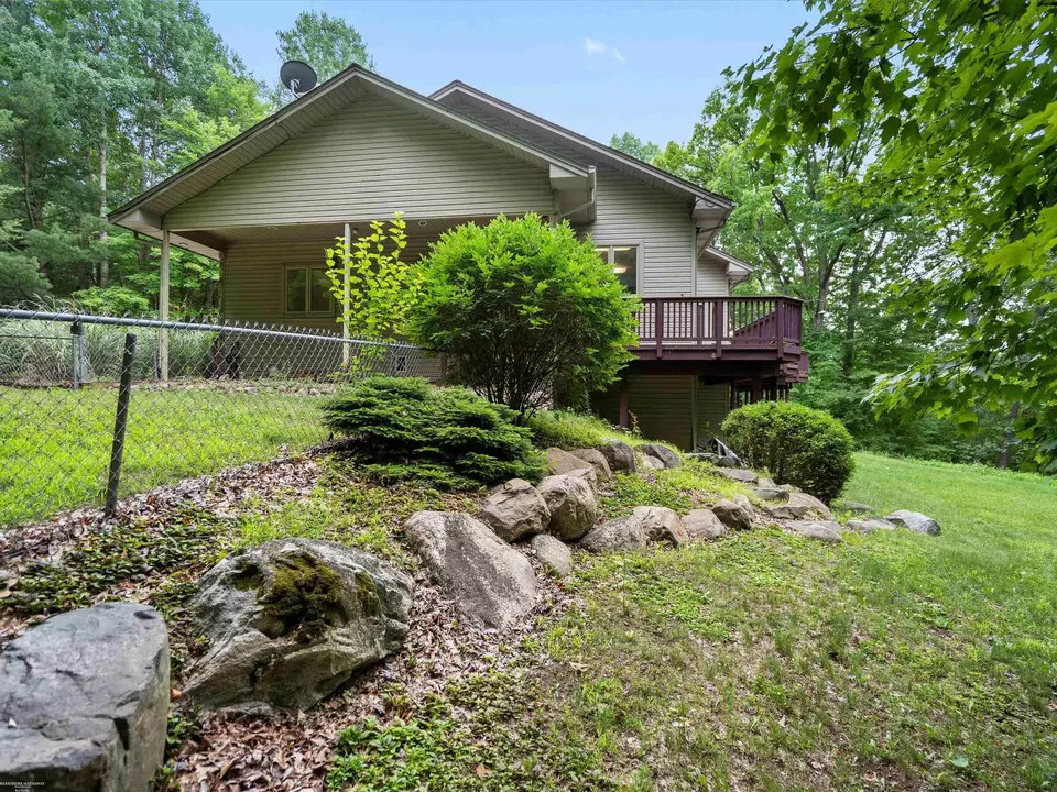 Exterior - 2111 Oak, Ortonville, MI 48462 photo 4 of 8