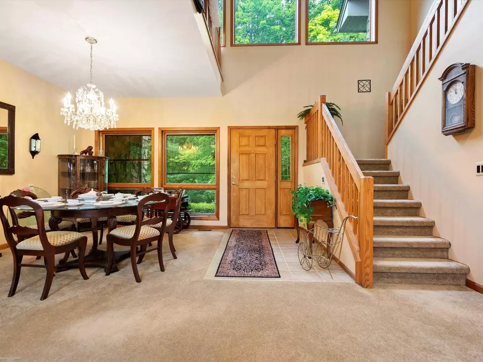 Entry Way - 2111 Oak, Ortonville, MI 48462 photo 2 of 4