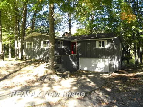 667 E Whitethorn, Midland, MI 48640