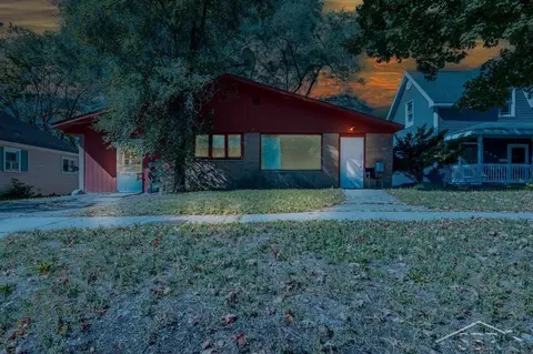703 Maple, Clare, MI 48617