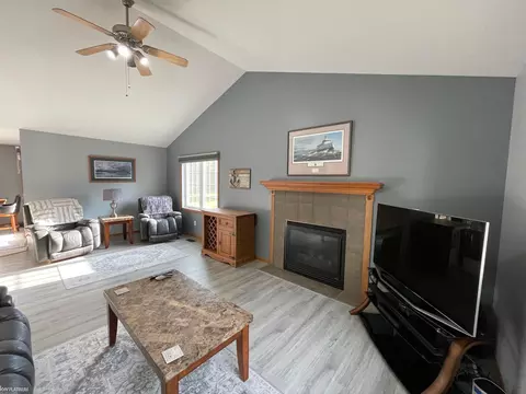 Living - 685 Townsend, Algonac, MI 48001 photo 3 of 3