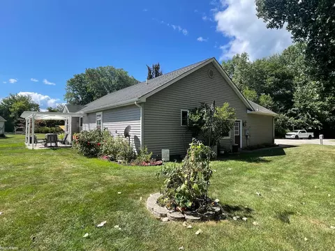 Exterior - 685 Townsend, Algonac, MI 48001 photo 11 of 14