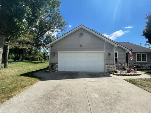 Exterior - 685 Townsend, Algonac, MI 48001 photo 13 of 14