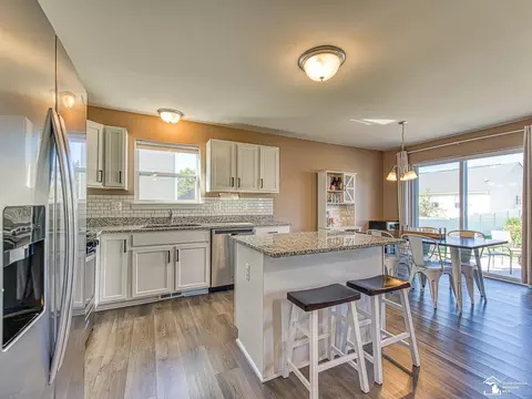 Kitchen - 2015 Monohan, Monroe, MI 48162 photo 2 of 3