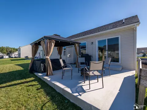 Exterior - 2015 Monohan, Monroe, MI 48162 photo 8 of 8