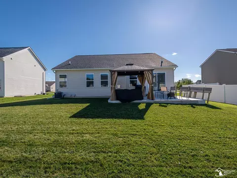 Exterior - 2015 Monohan, Monroe, MI 48162 photo 6 of 8