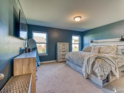Bedroom - 2015 Monohan, Monroe, MI 48162 photo 5 of 6
