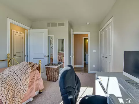 Bedroom - 2015 Monohan, Monroe, MI 48162 photo 2 of 6