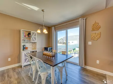 Dining - 2015 Monohan, Monroe, MI 48162 photo 1 of 2