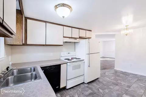 Kitchen - 556 Walnut, Mount Morris, MI 48458 photo 2 of 2