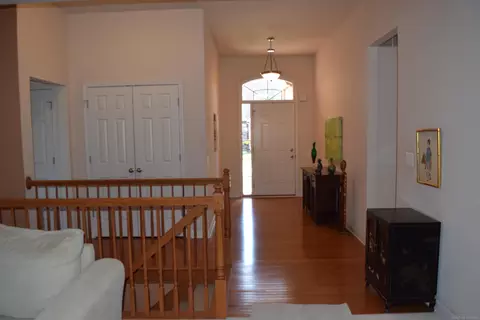 Entry Way - 21761 Mary Rose, Macomb, MI 48044 photo 1 of 4
