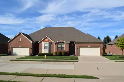 21761 Mary Rose, Macomb, MI 48044