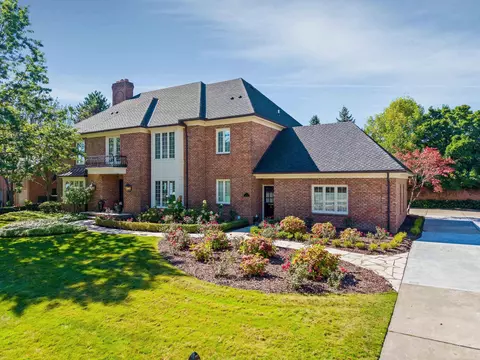 5 Dodge, Grosse Pointe, MI 48230