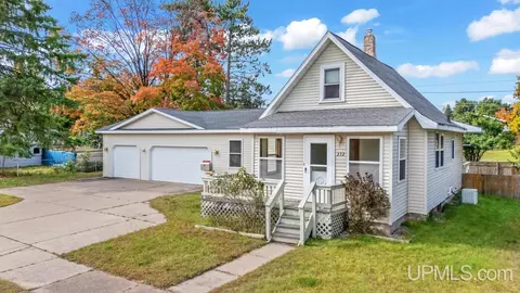 332 Hooper, Kingsford, MI 49802