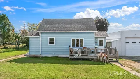 611 Railroad, Norway, MI 49870