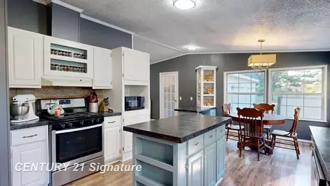6487 Troland, Flushing, MI 48433 photo 3