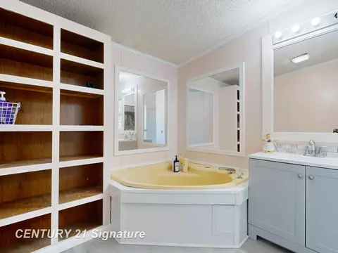 6487 Troland, Flushing, MI 48433 photo 26