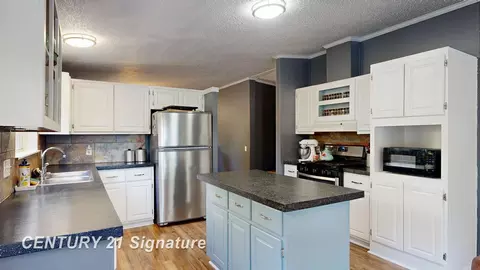 6487 Troland, Flushing, MI 48433 photo 7