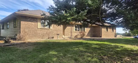 434 E Dean, Temperance, MI 48182