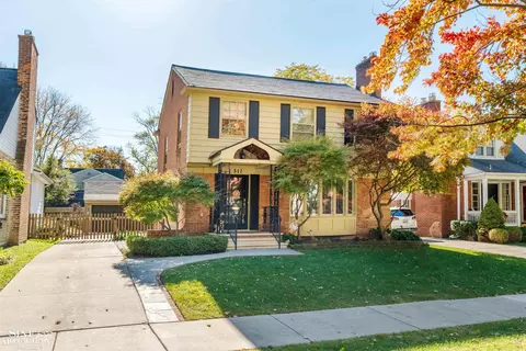 317 Mount Vernon, Grosse Pointe Farms, MI 48236