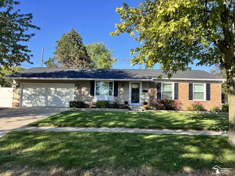 1102 John L, Monroe, MI 48162 photo 2