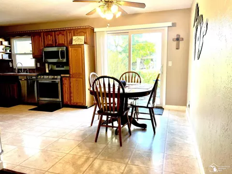 1102 John L, Monroe, MI 48162 photo 6