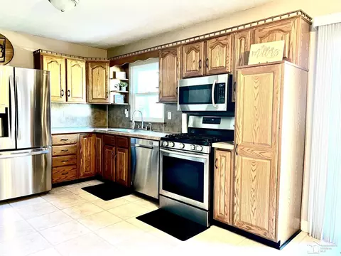 1102 John L, Monroe, MI 48162 photo 7