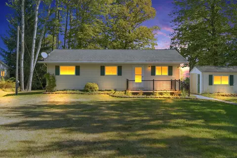 6240 Lakeshore, Palms, MI 48465