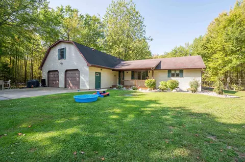 2554 S Fordney, Hemlock, MI 48626