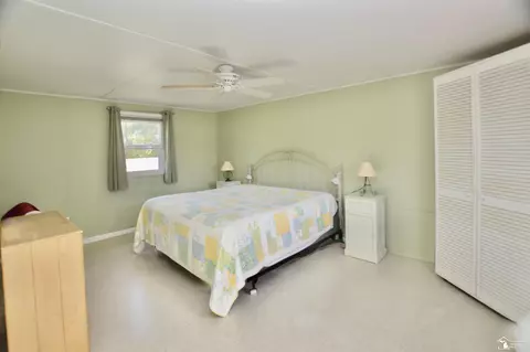 Bedroom - 12440 Sumpter, Carleton, MI 48117 photo 2 of 3