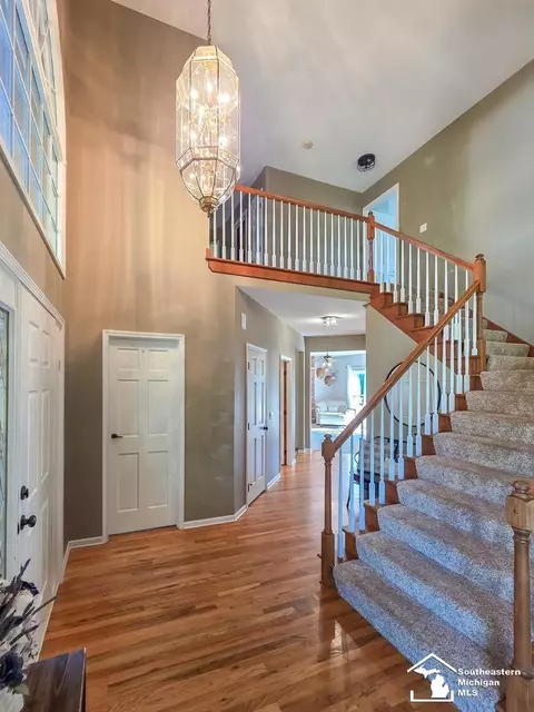 Entry Way - 6749 Stonegate, Temperance, MI 48182 photo 3 of 5