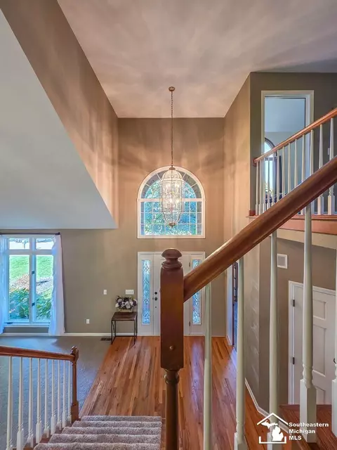 Entry Way - 6749 Stonegate, Temperance, MI 48182 photo 4 of 5