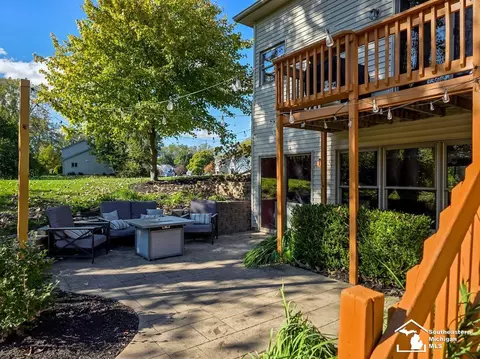 Exterior - 6749 Stonegate, Temperance, MI 48182 photo 7 of 8