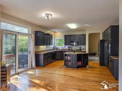 Kitchen - 6749 Stonegate, Temperance, MI 48182 photo 1 of 4